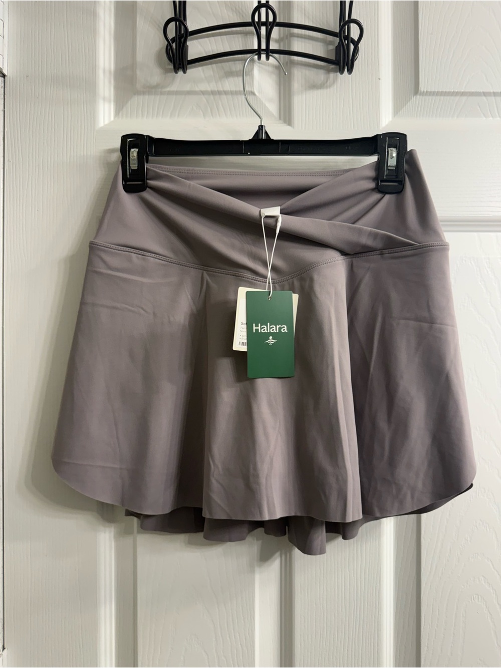 HALARA grey crossover waist skirt with shorts